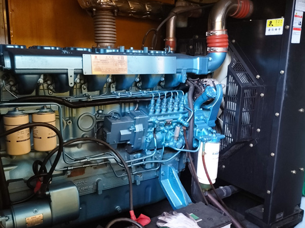 龙陵磷酸铁锂蓄电池的使用寿命与哪些因素有关？