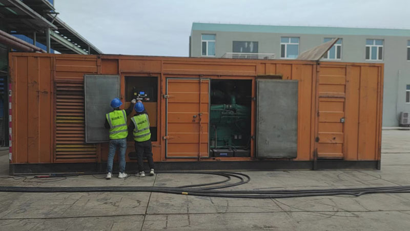 龙陵如何检查柴油发电机组的机油油位？