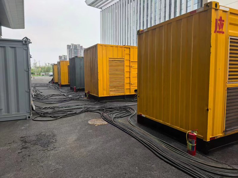 龙陵柴油发电机组冬季保养有哪些注意事项？